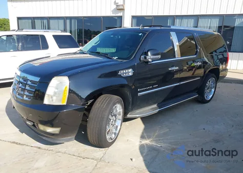 2008 Cadillac Escalade Esv Standard z USA, uszkodzony, nr VIN 1GYFC66878R198644
